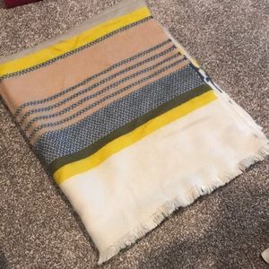 Massive Hinge Blanket Scarf